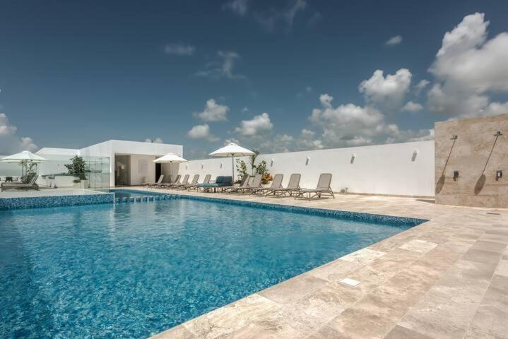 Ipana Condo, Rooftop Pools, Gym, Walk To Apartamento *
