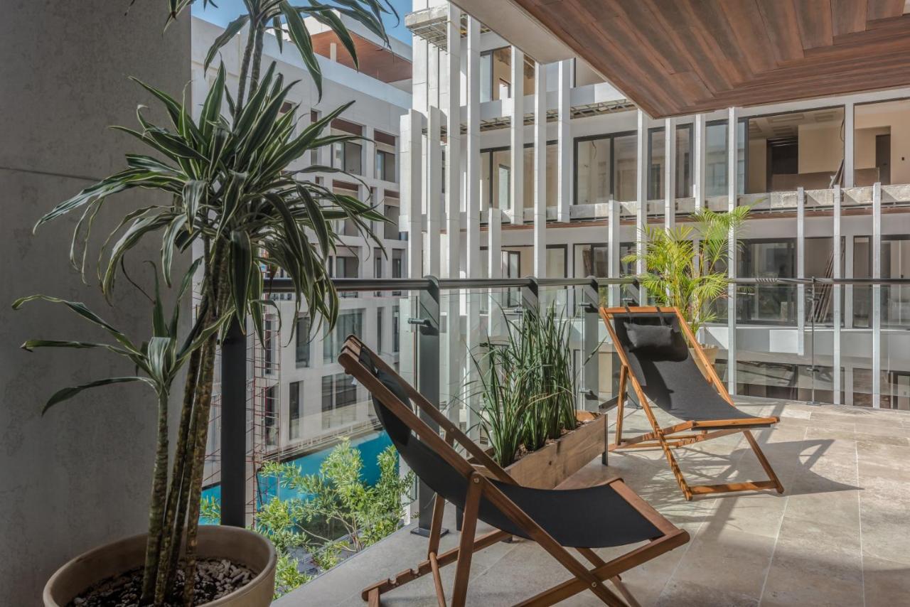 Ipana Condo, Rooftop Pools, Gym, Walk To