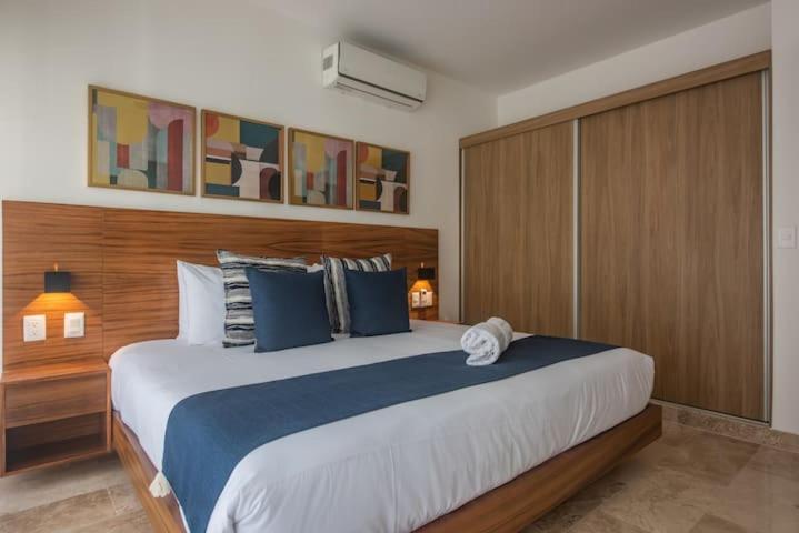 Apartamento Ipana Condo, Rooftop Pools, Gym, Walk To Playa del Carmen