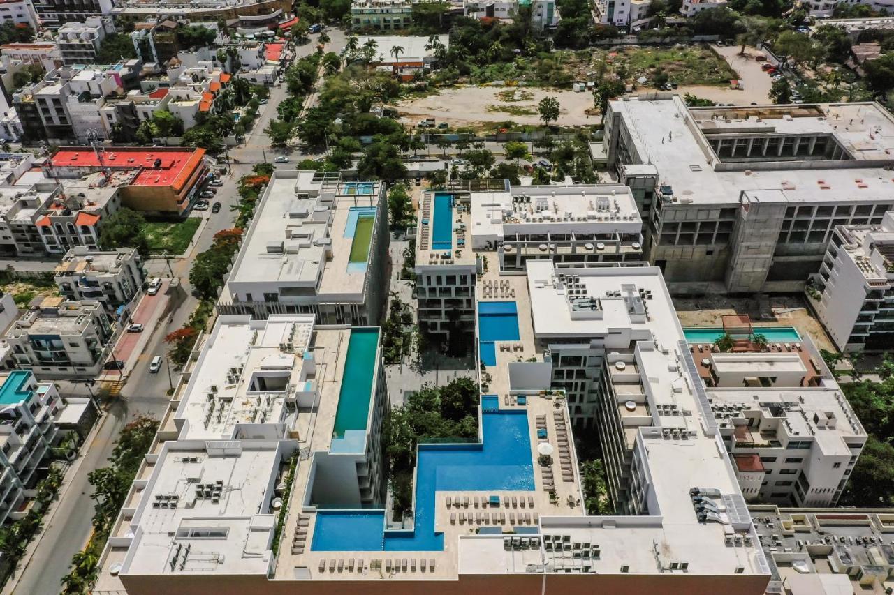 Ipana Condo, Rooftop Pools, Gym, Walk To