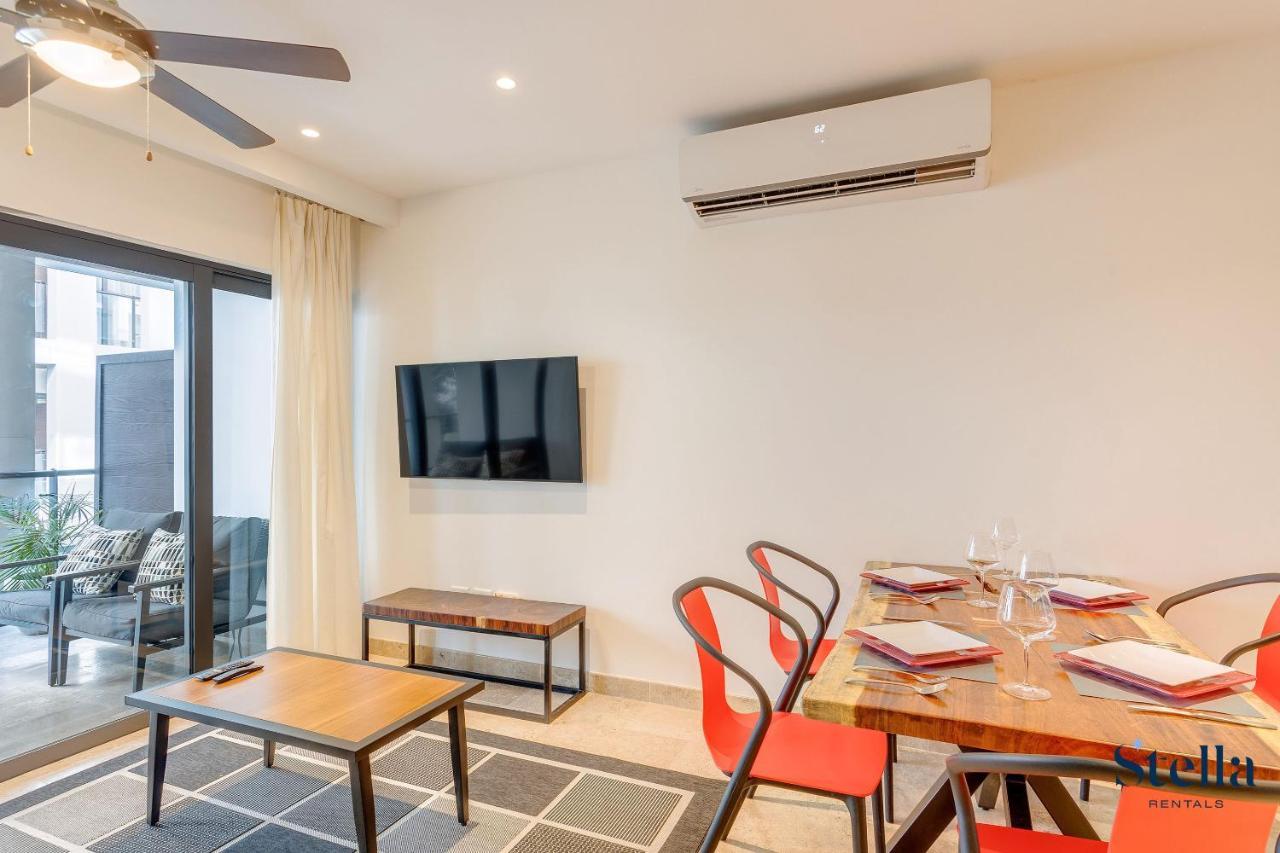 Ipana Condo, Rooftop Pools, Gym, Walk To *
