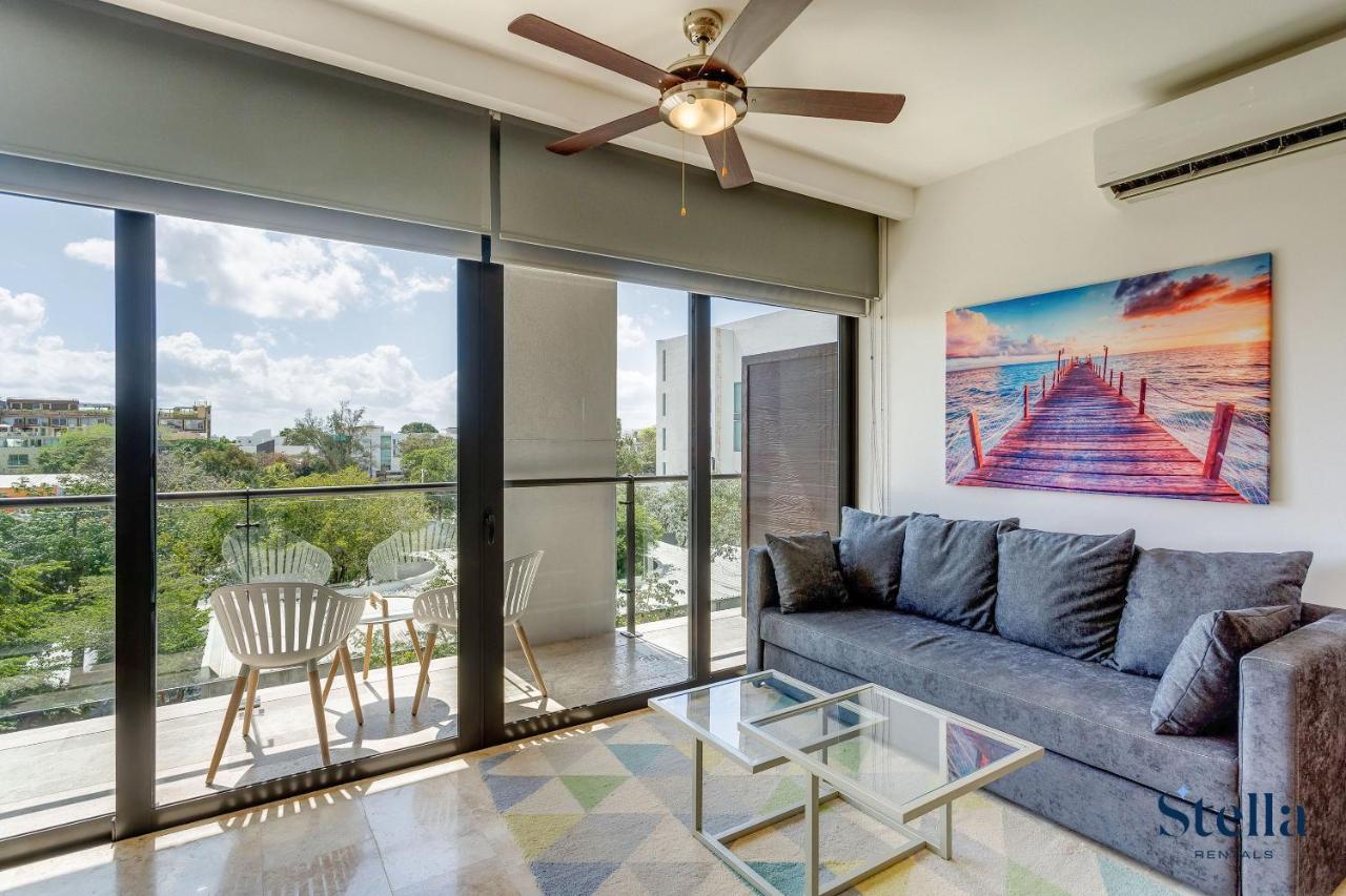 Ipana Condo, Rooftop Pools, Gym, Walk To