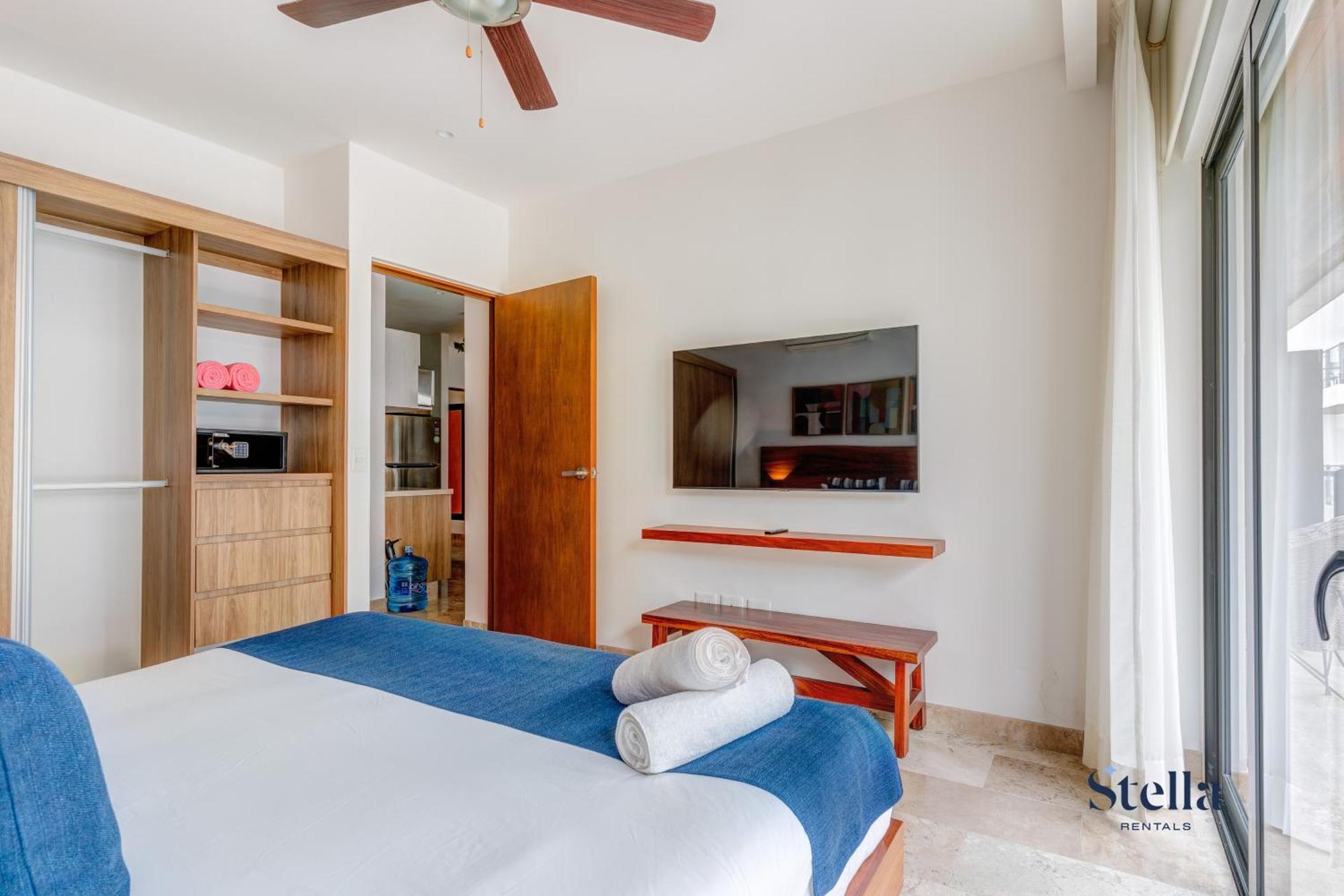 Ipana Condo, Rooftop Pools, Gym, Walk To * Playa del Carmen